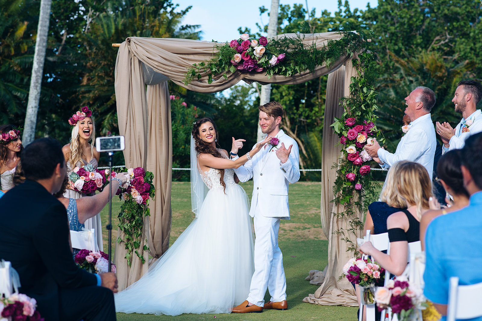 The wedding of Annie & Bruce at Coral Beach Club, Paget