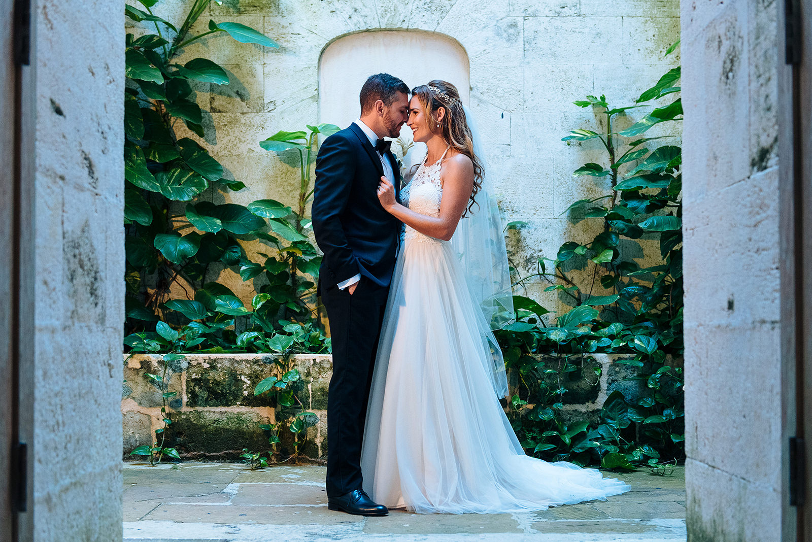 The wedding of Nina & Phil at The Commissioner's House, Royal Naval Dockyard