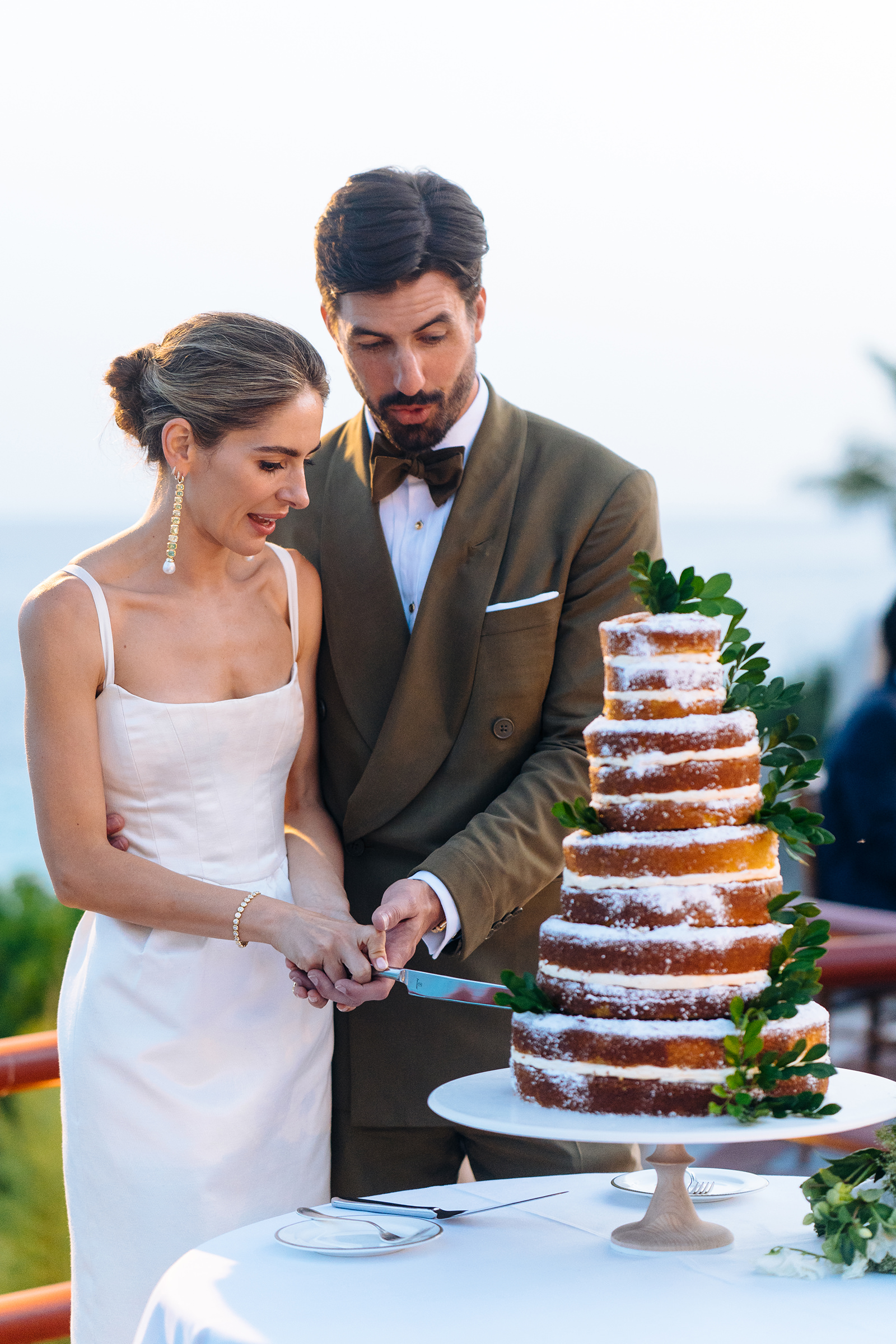 The wedding of Octavia & Matt at Coral Beach Club, Paget