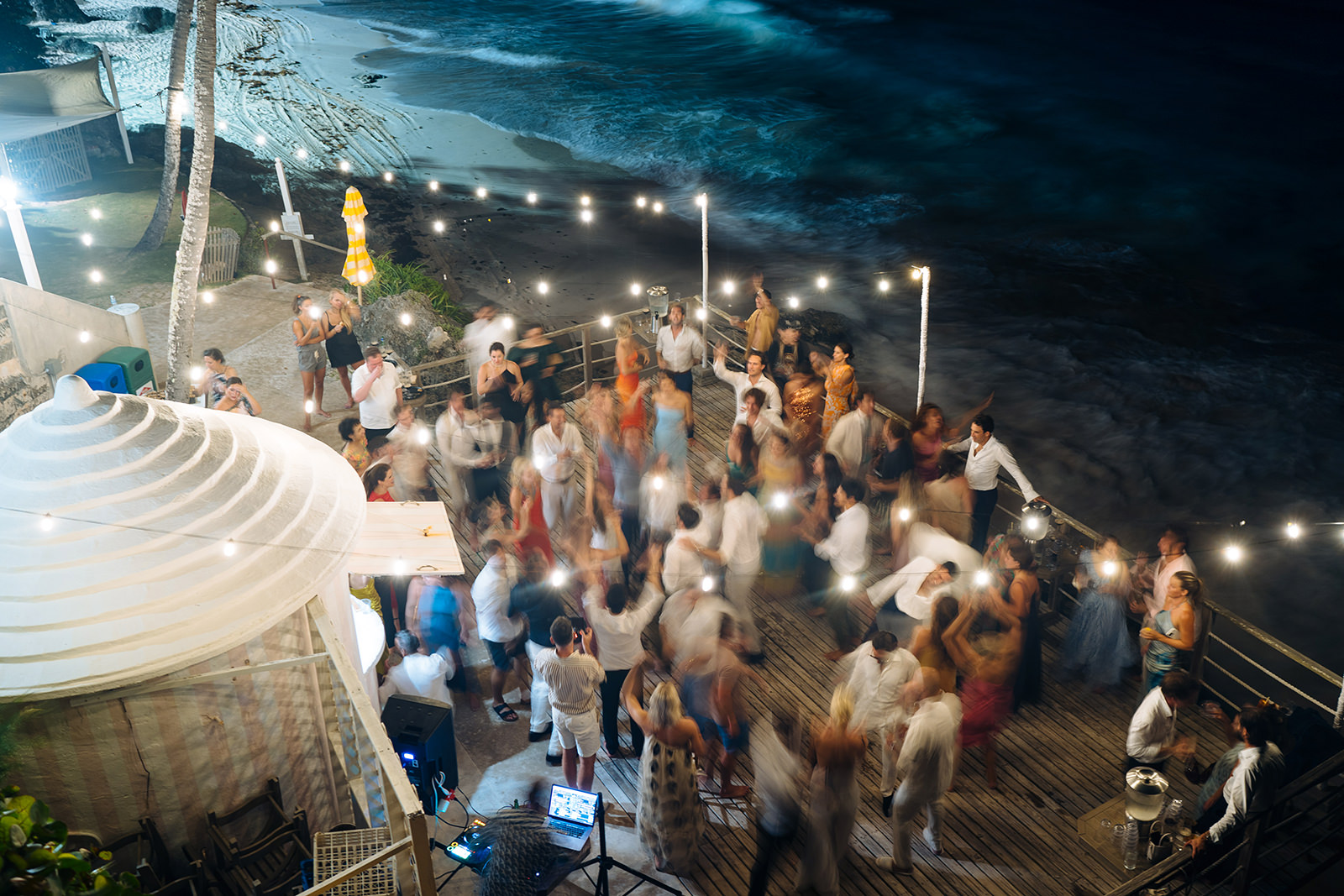 The wedding of Octavia & Matt at Coral Beach Club, Paget