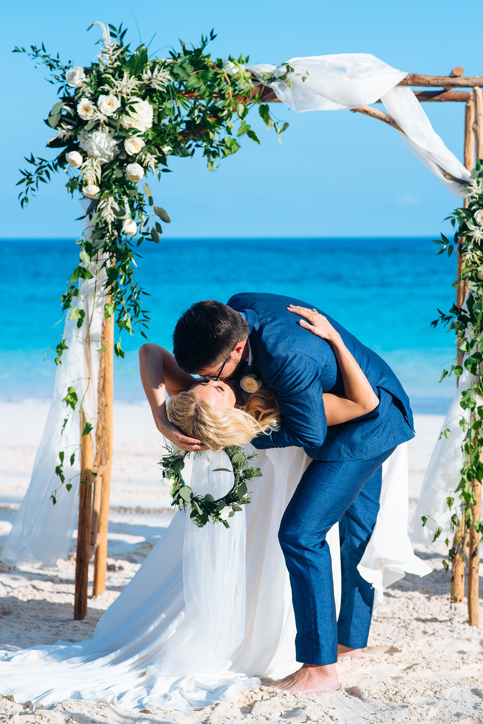 The wedding of Rebecca & Jeff at Coral Beach Club, Paget